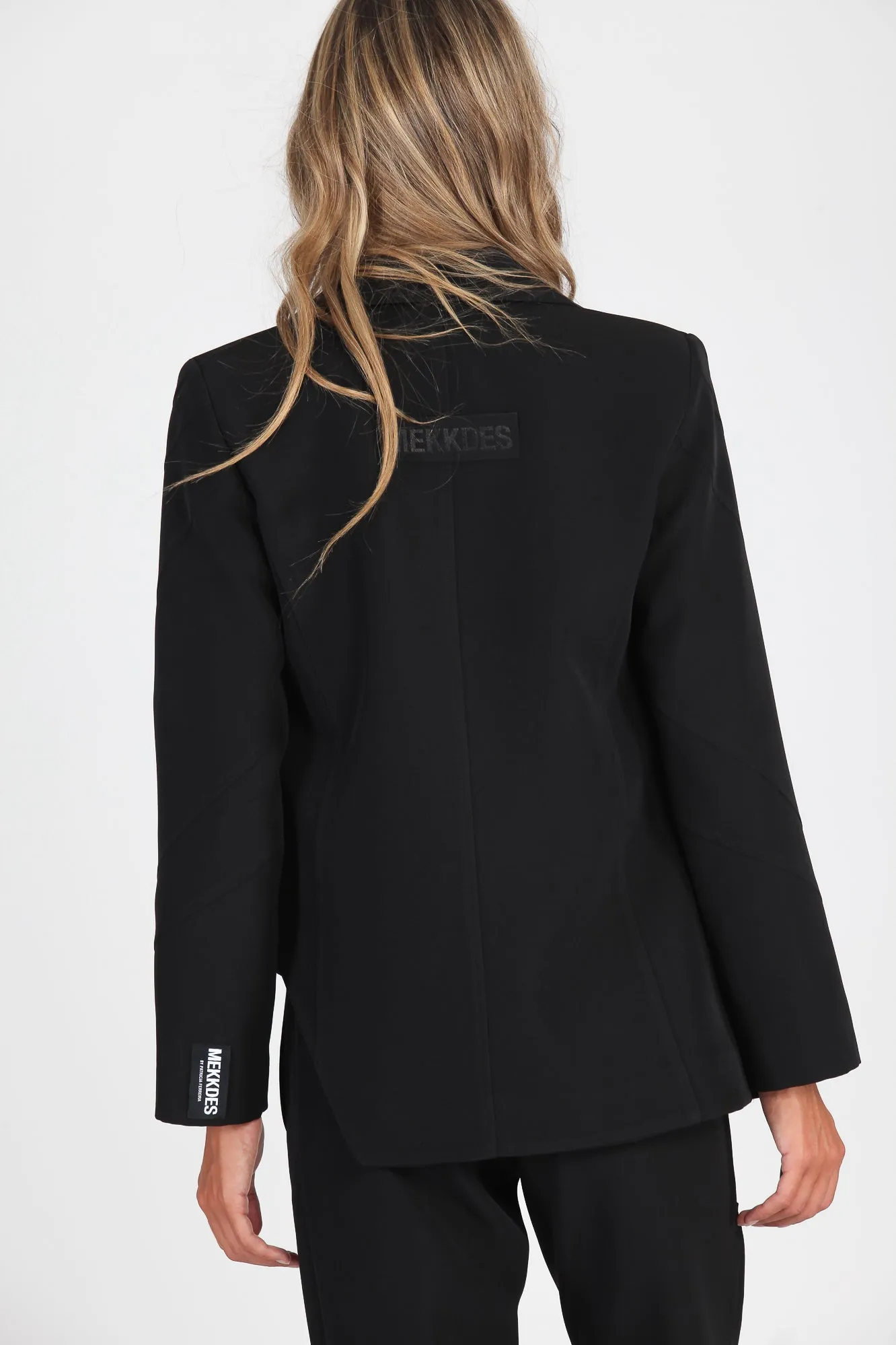 Blazer irregular negro