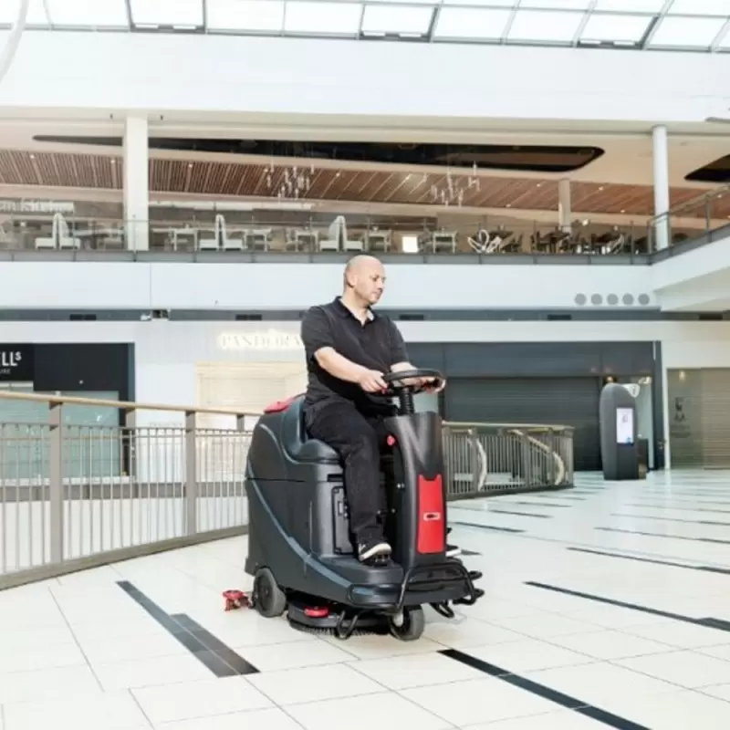 Fregadora hombre a bordo a bateria Profesional Viper AS530R