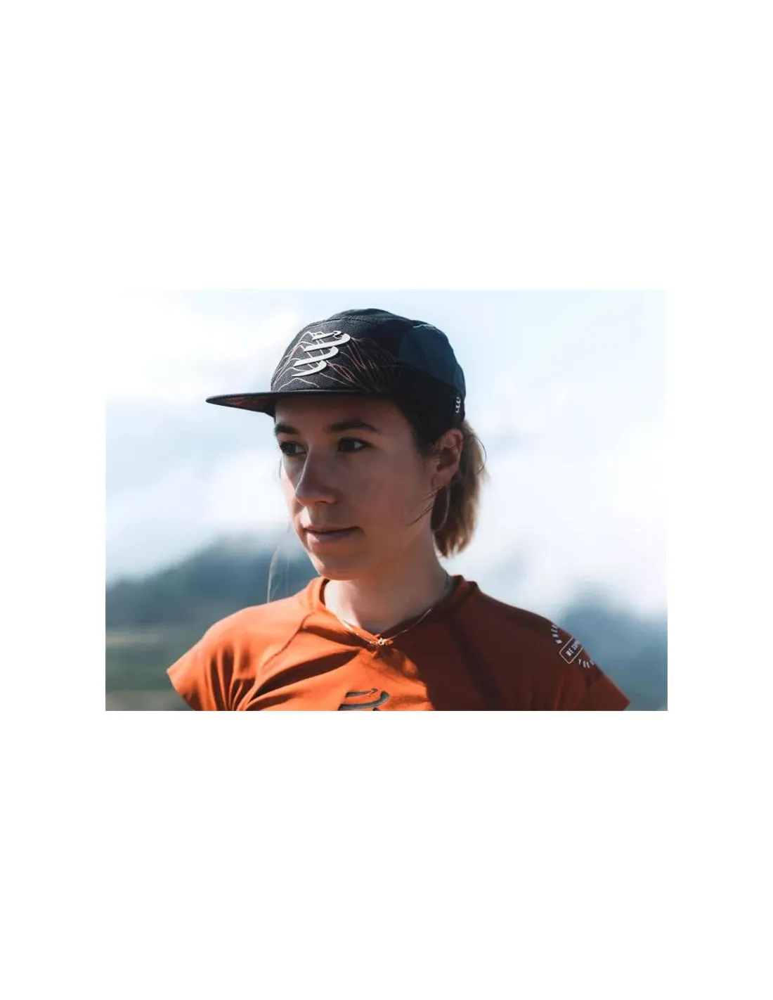 GORRA DE RUNNING COMPRESSPORT 5 PANEL LIGHT  TRAIL SULE 2023 BLACK