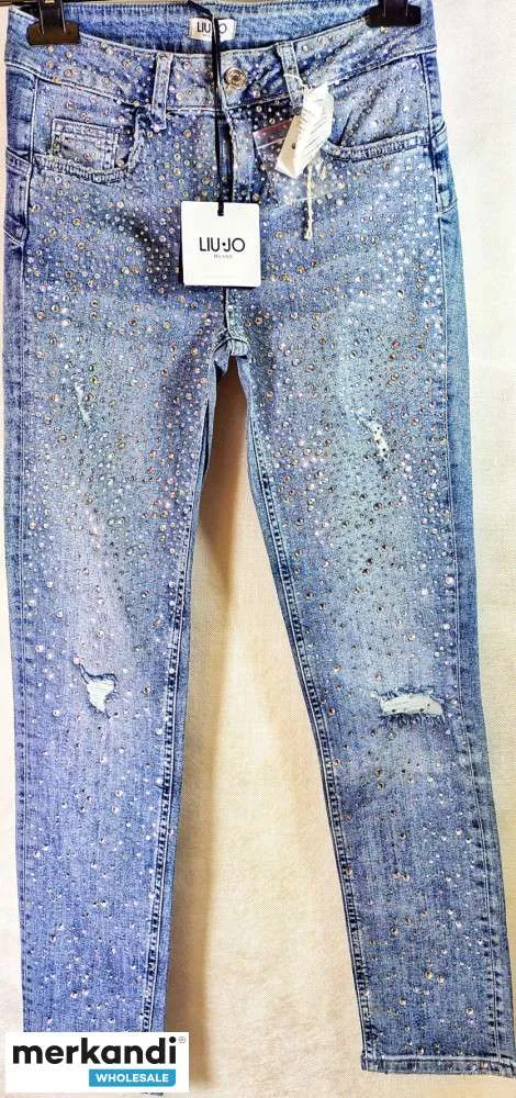 Marcas premium: Michael Kors, Pinko, Liu jo, Twinset, Patrizia Pepe, Vicolo, Marciano, JiJil, Armani, Dsquared