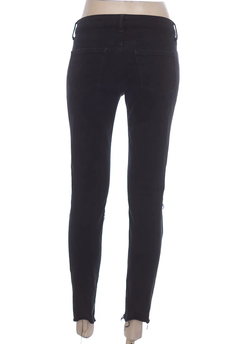 PANTALóN COLOR NEGRO  UNIQLO