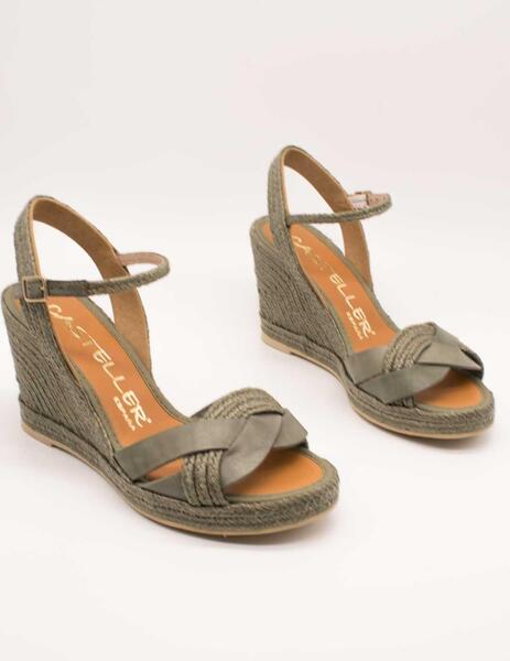 SANDALIA CASTELLER 498874 VAQUETA WASABI DE MUJER