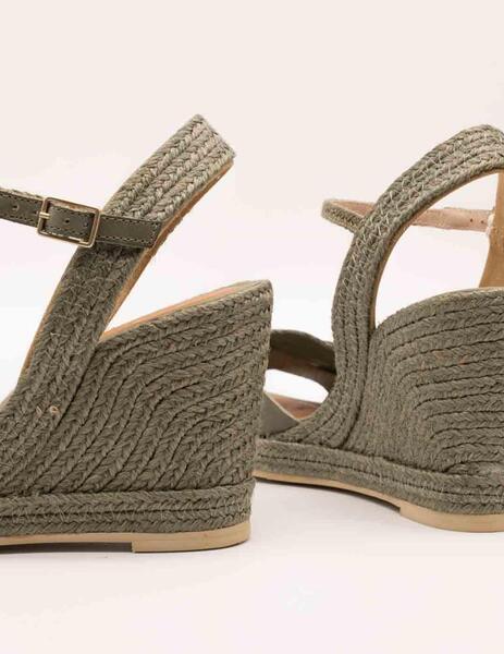 SANDALIA CASTELLER 498874 VAQUETA WASABI DE MUJER