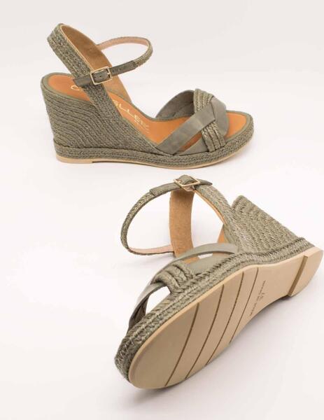 SANDALIA CASTELLER 498874 VAQUETA WASABI DE MUJER