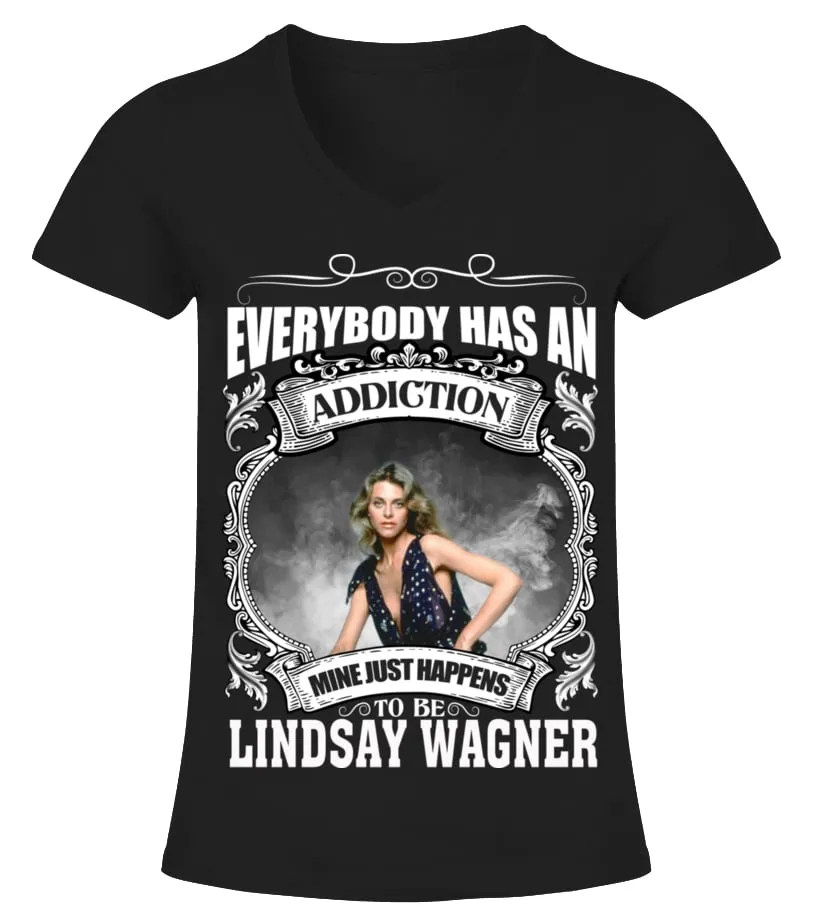 TO BE LINDSAY WAGNER Camiseta cuello pico Mujer