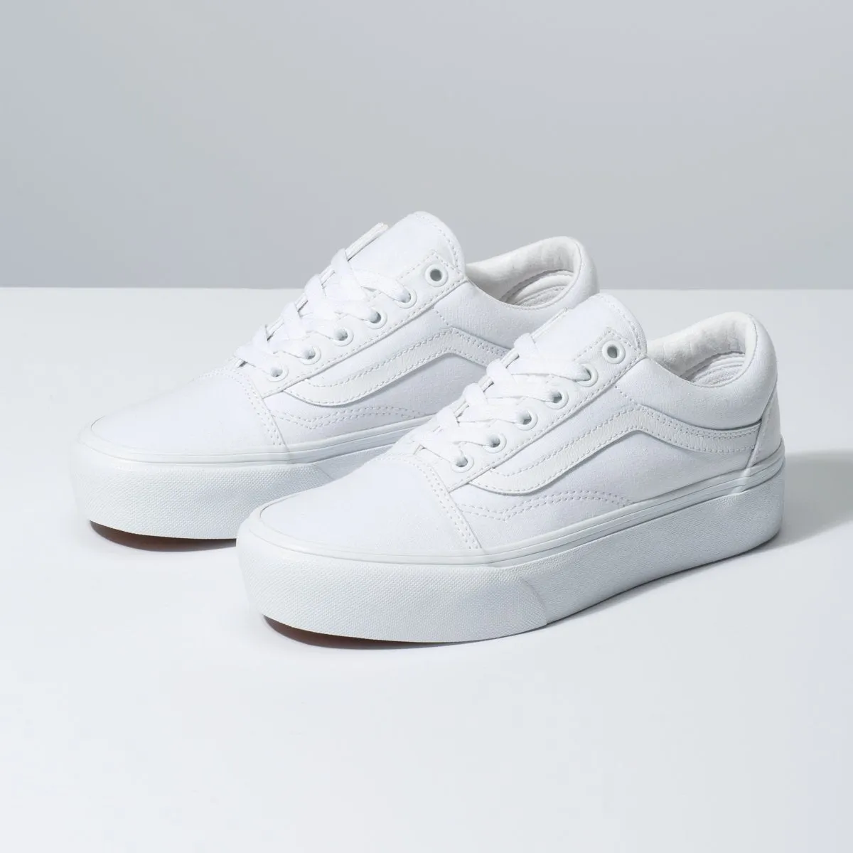 ZAPATILLAS VANS OLD SKOOL PLATFORM  TRUE WHITE